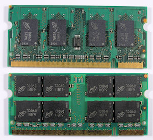 Two different 1GB SODIMMs