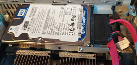 Mounted drive in Wyse Z90D7